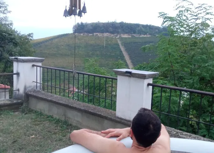 Podere Valle Pozzo 홈스테이 카날레